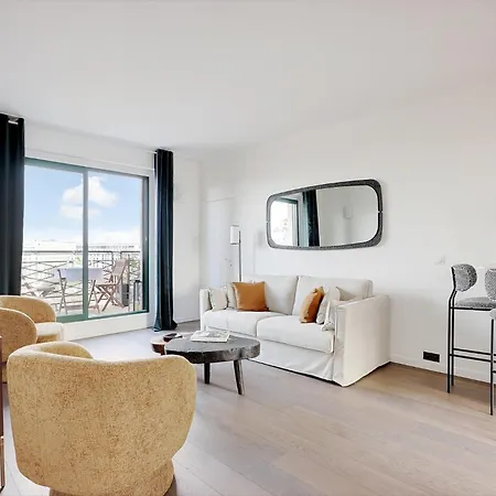 Apartment Tour Effeil - Unesco